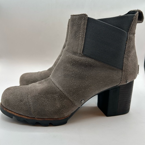 Sorel Addington Waterproof Chelsea Heeled Bootie Gray Leather and Suede size 9 - Picture 4 of 11